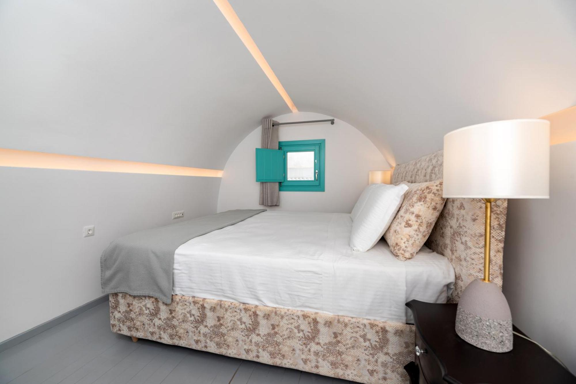 מלון פריבולוס Santa Irina Luxury Sunny Lofts מראה חיצוני תמונה
